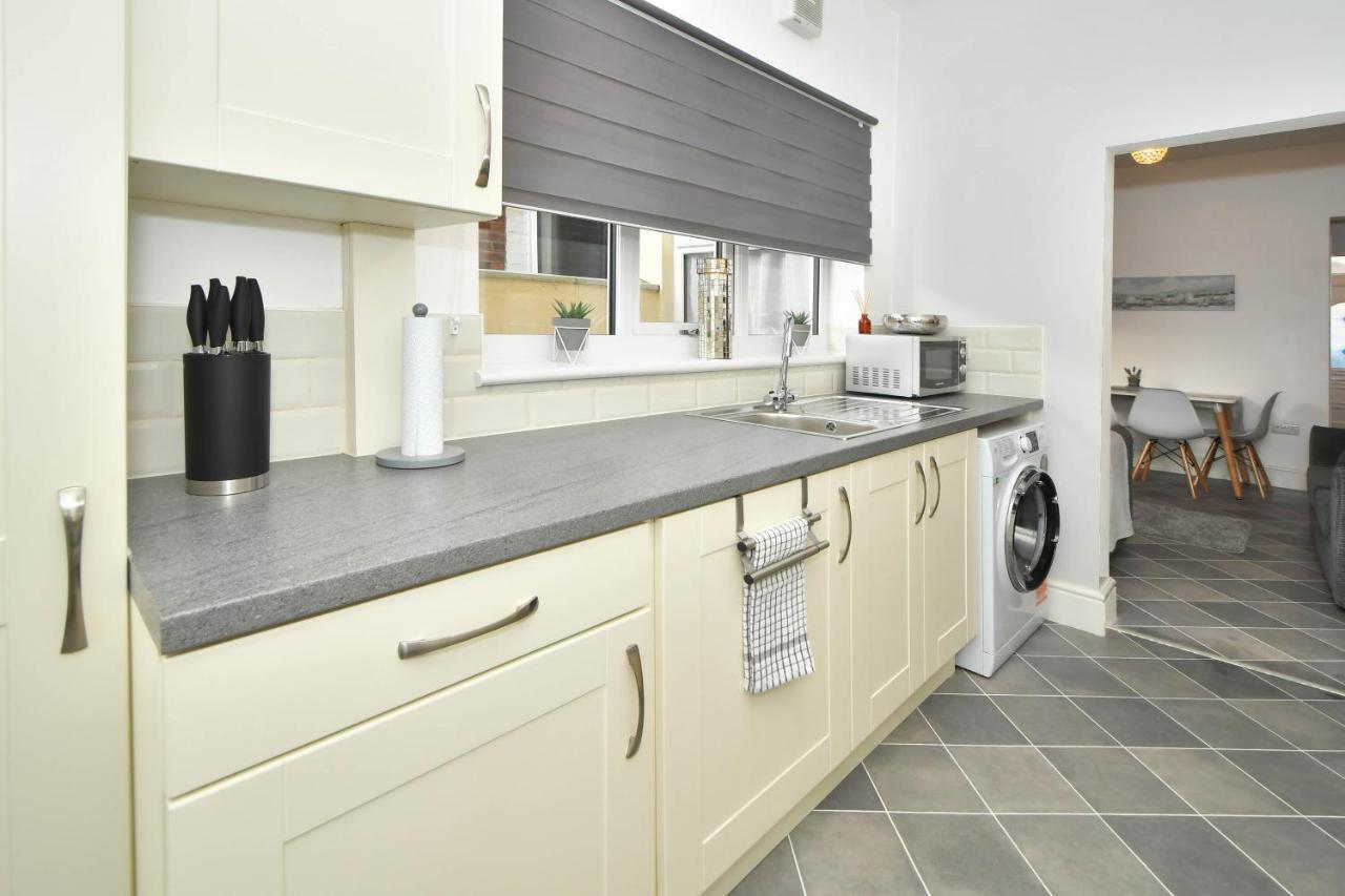 Find A Spacious And Stylish Escape In The City Centre At Sturgess House, Perfect For Longer Stays! Stoke-on-Trent Экстерьер фото